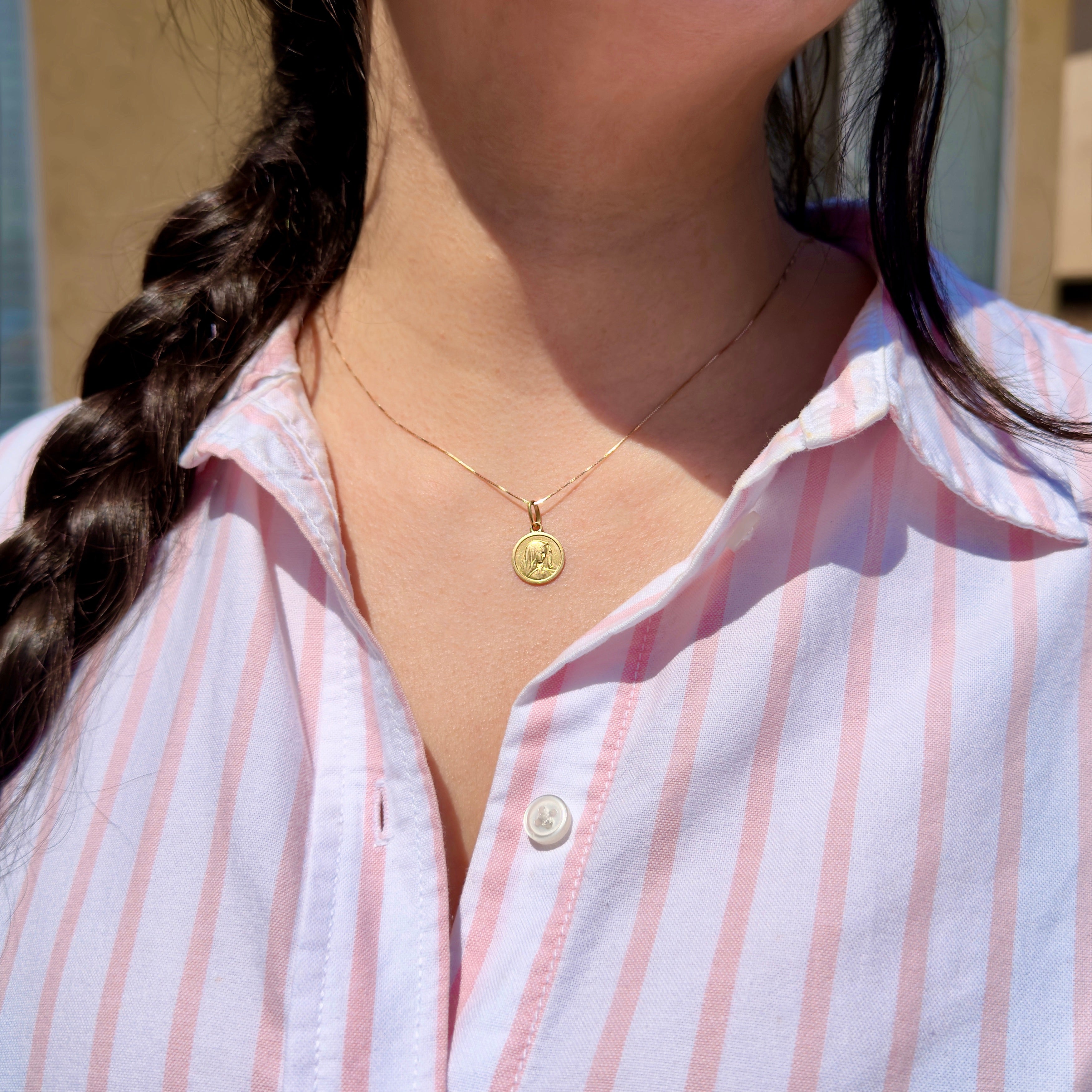 Vintage 1960s Italian 18K Virgin Mary Medallion, Pendant