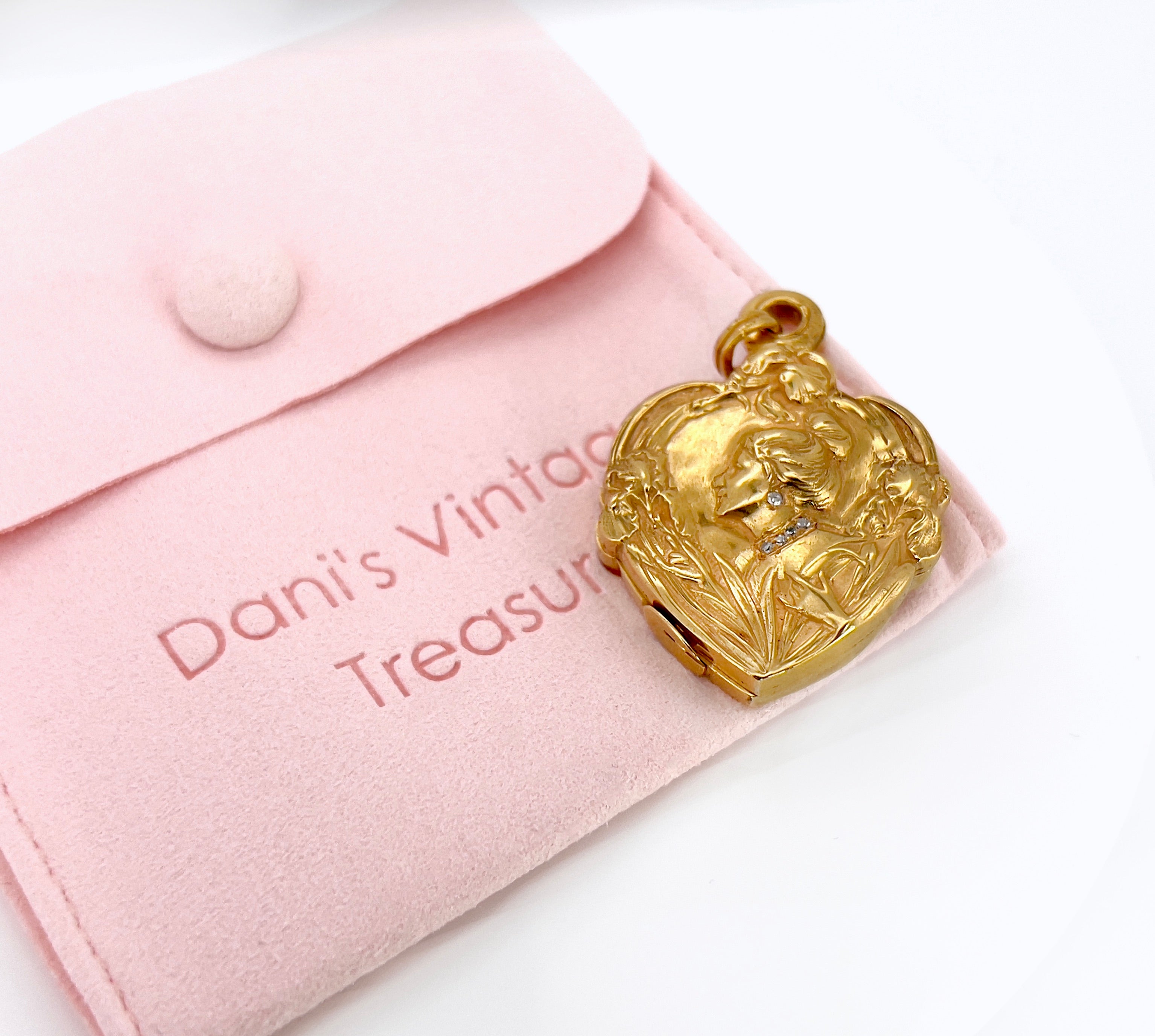 Art Nouveau Heart Locket, Elda y Roberto, Antique, 14K
