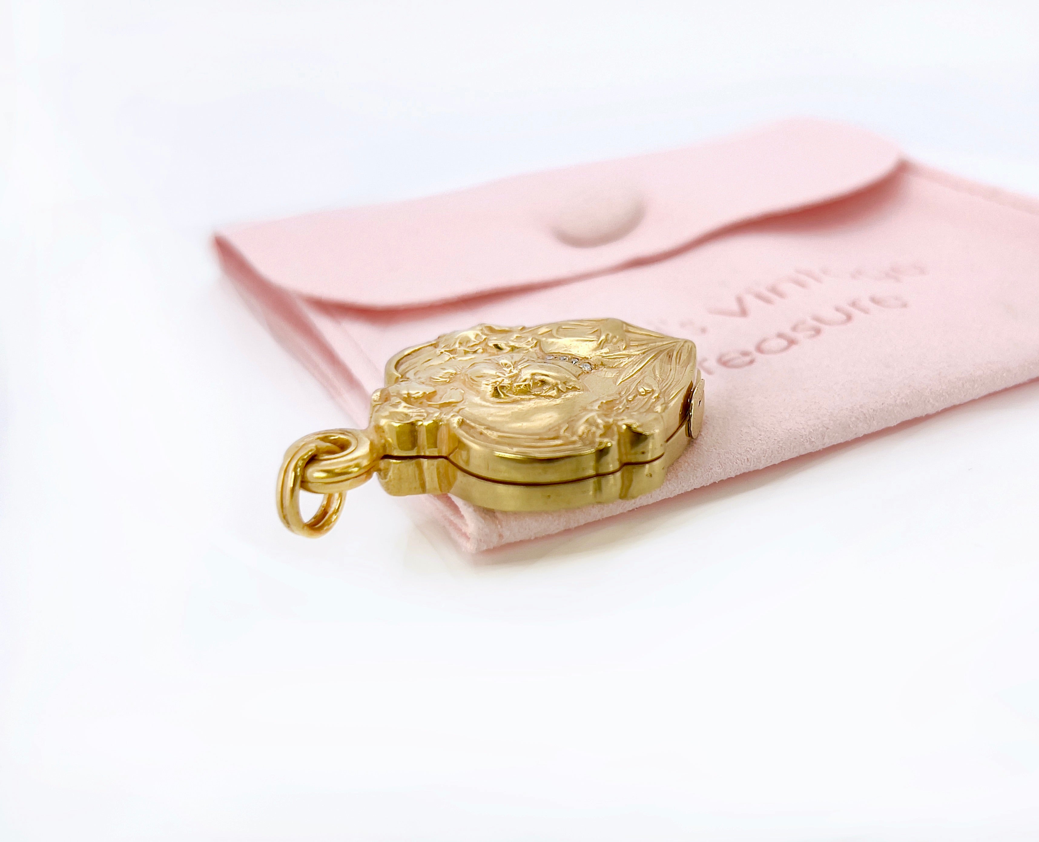 Art Nouveau Heart Locket, Elda y Roberto, Antique, 14K