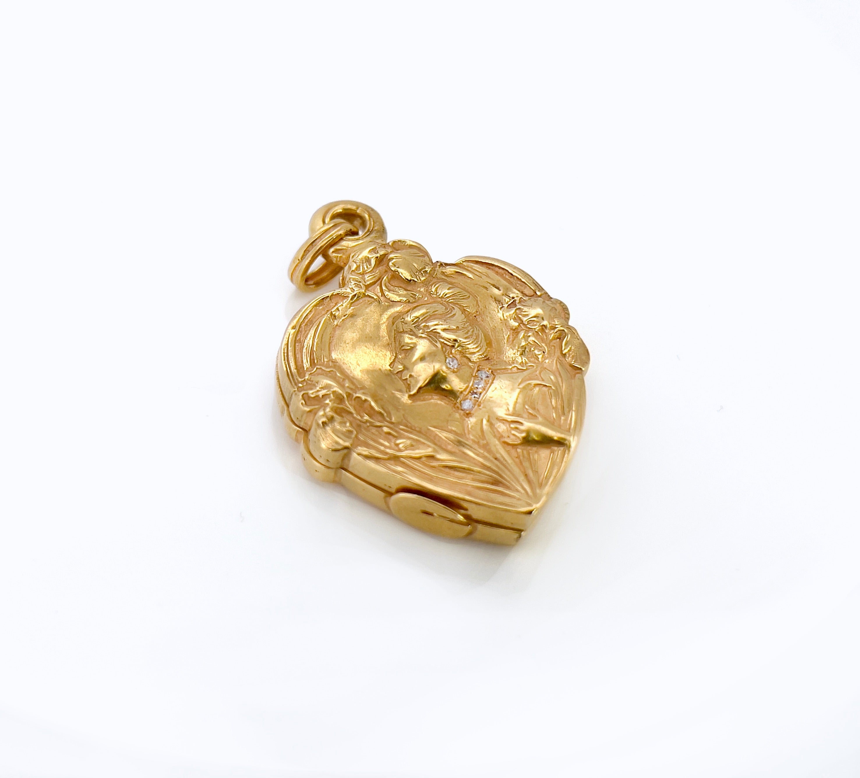 Art Nouveau Heart Locket, Elda y Roberto, Antique, 14K