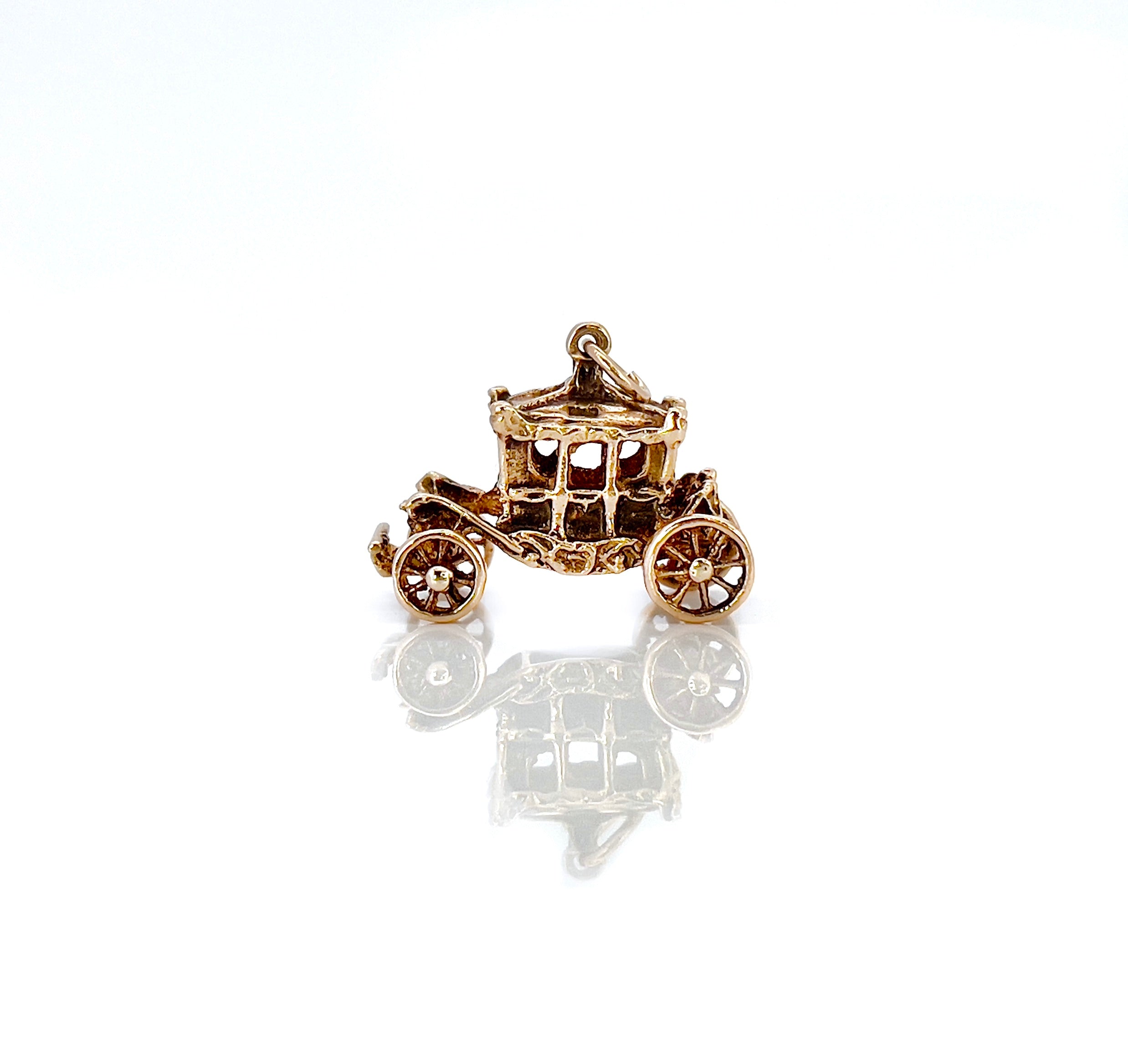 Vintage Cinderella Carriage Gold Charm, London 1962, 9KT