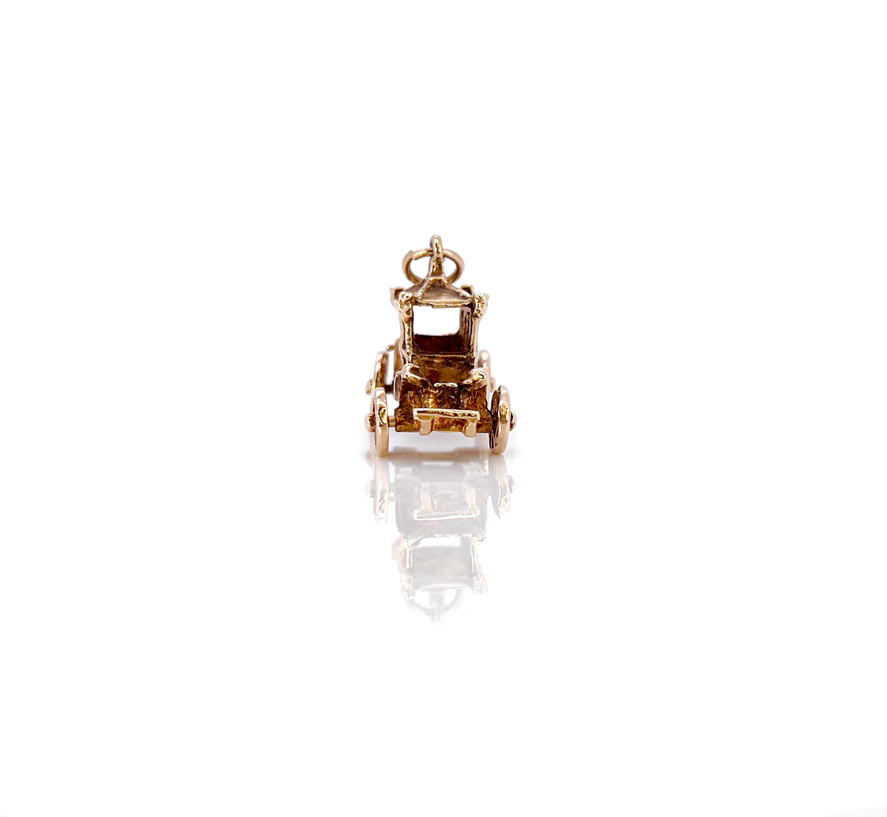 Vintage Cinderella Carriage Gold Charm, London 1962, 9KT