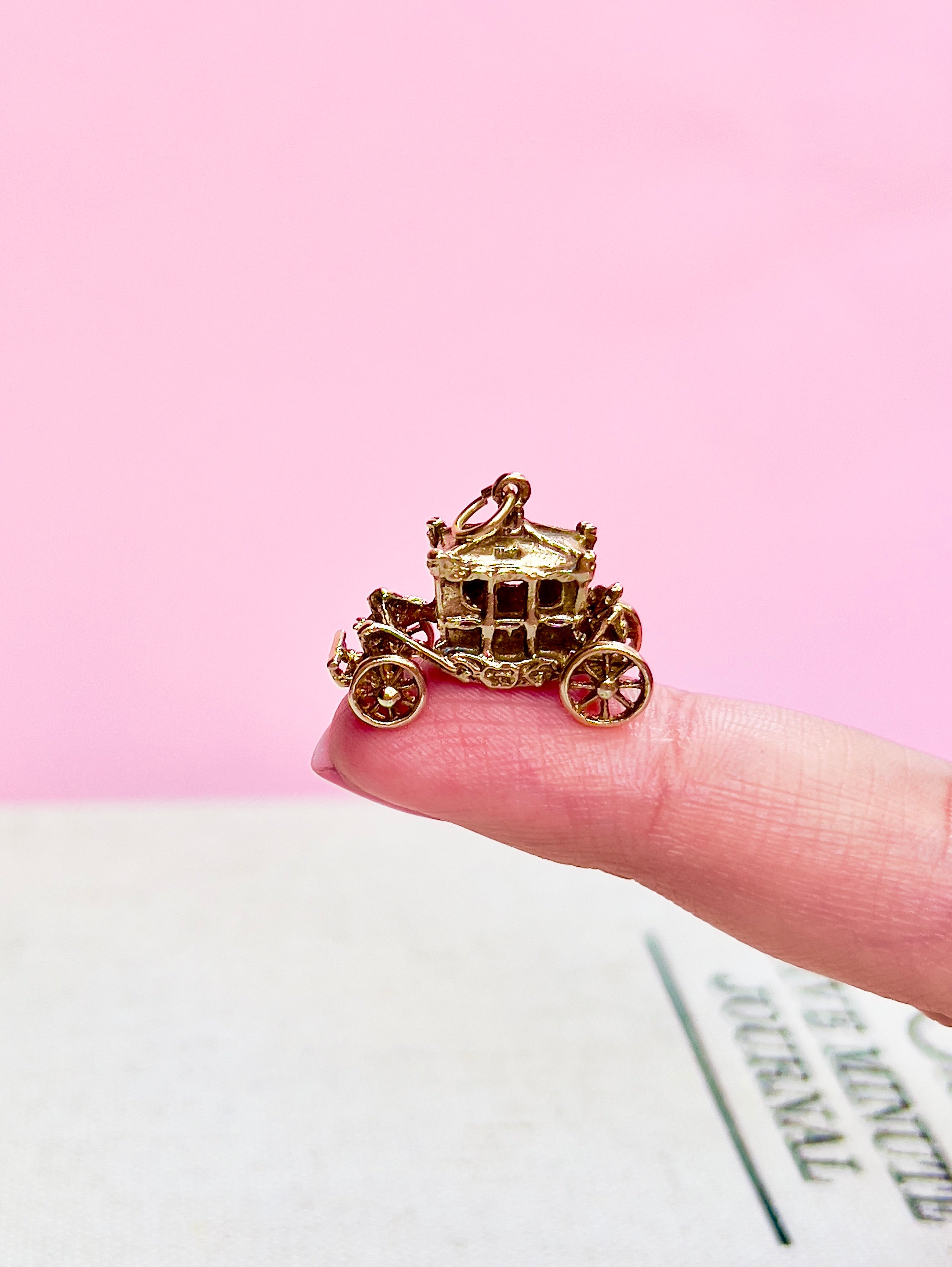 Vintage Cinderella Carriage Gold Charm, London 1962, 9KT