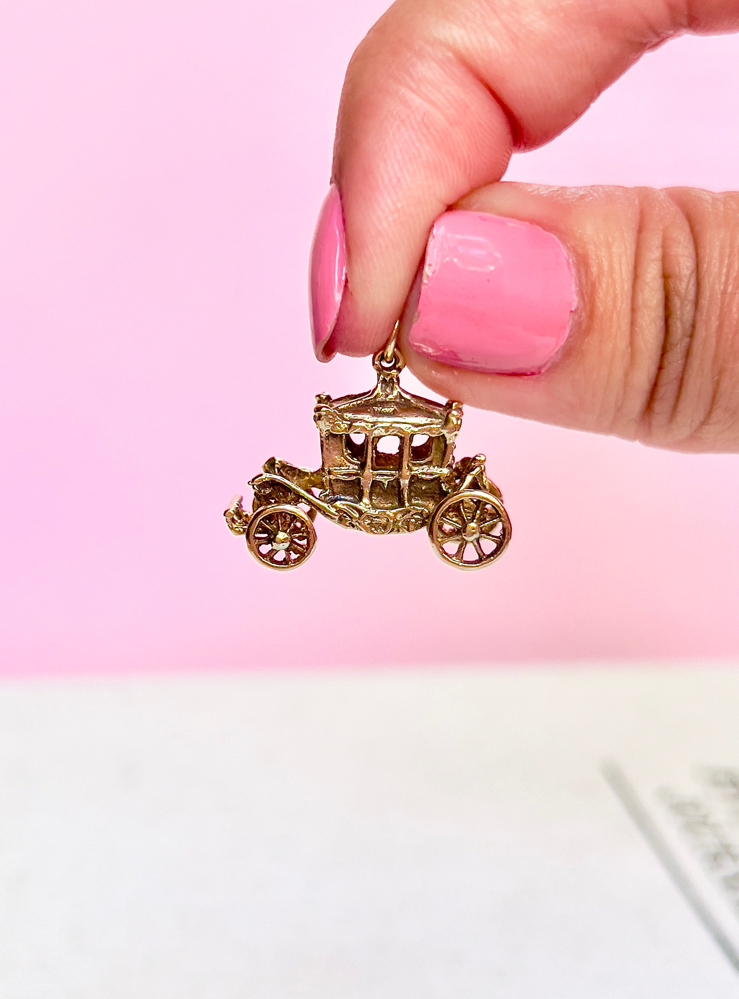 Vintage Cinderella Carriage Gold Charm, London 1962, 9KT