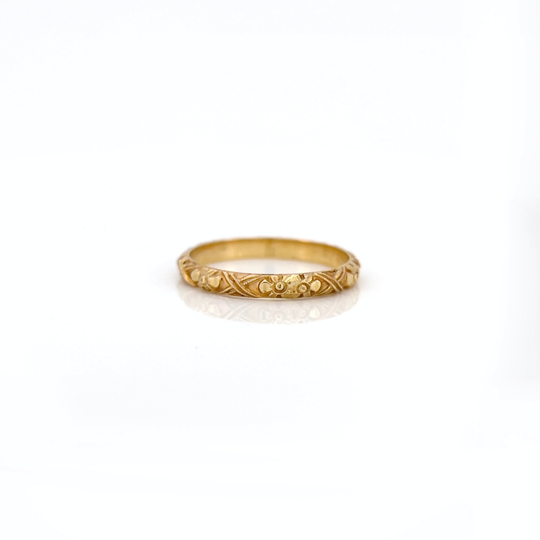 Vintage Flower Wedding Band, 18K, Size 5