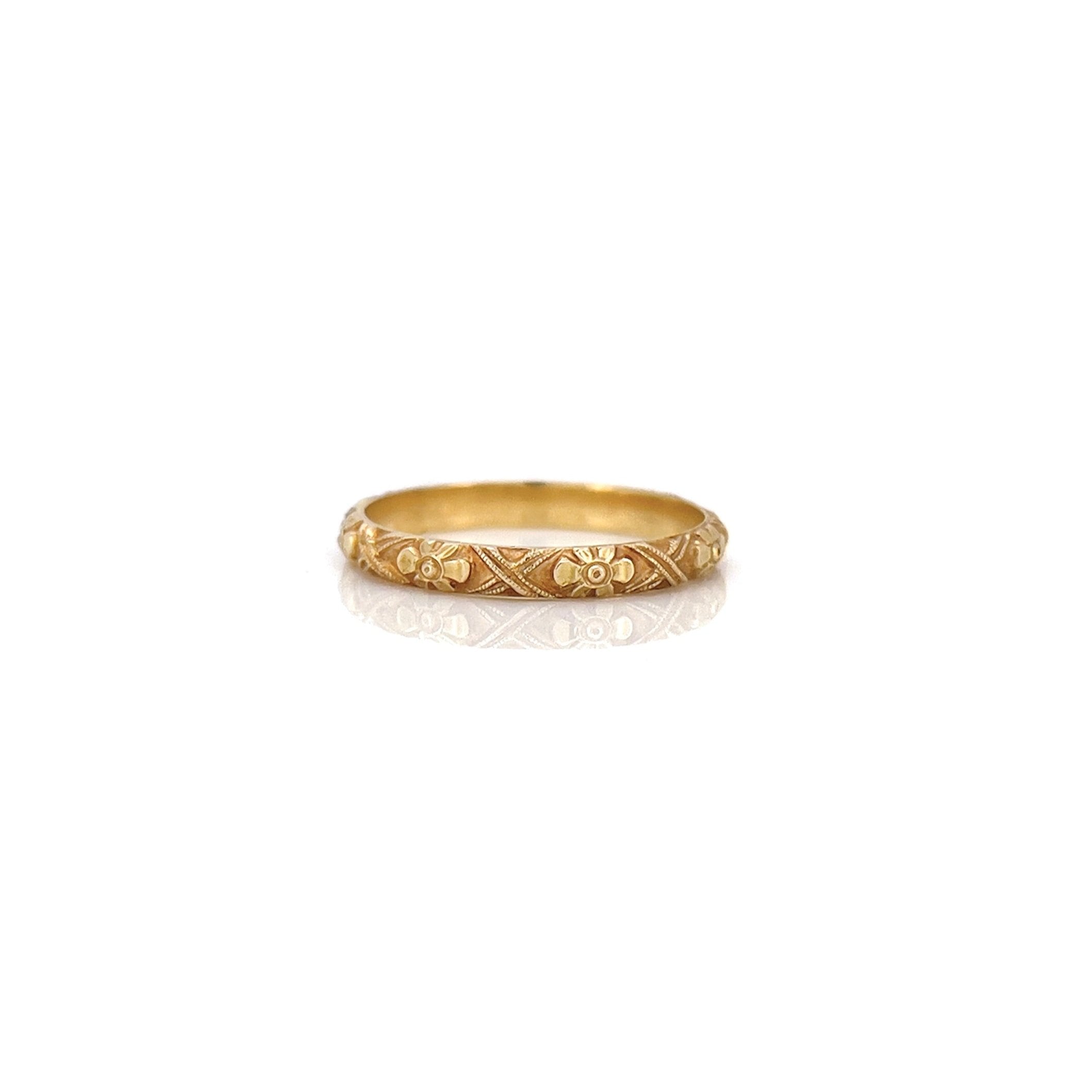 Vintage Flower Wedding Band, 18K, Size 5