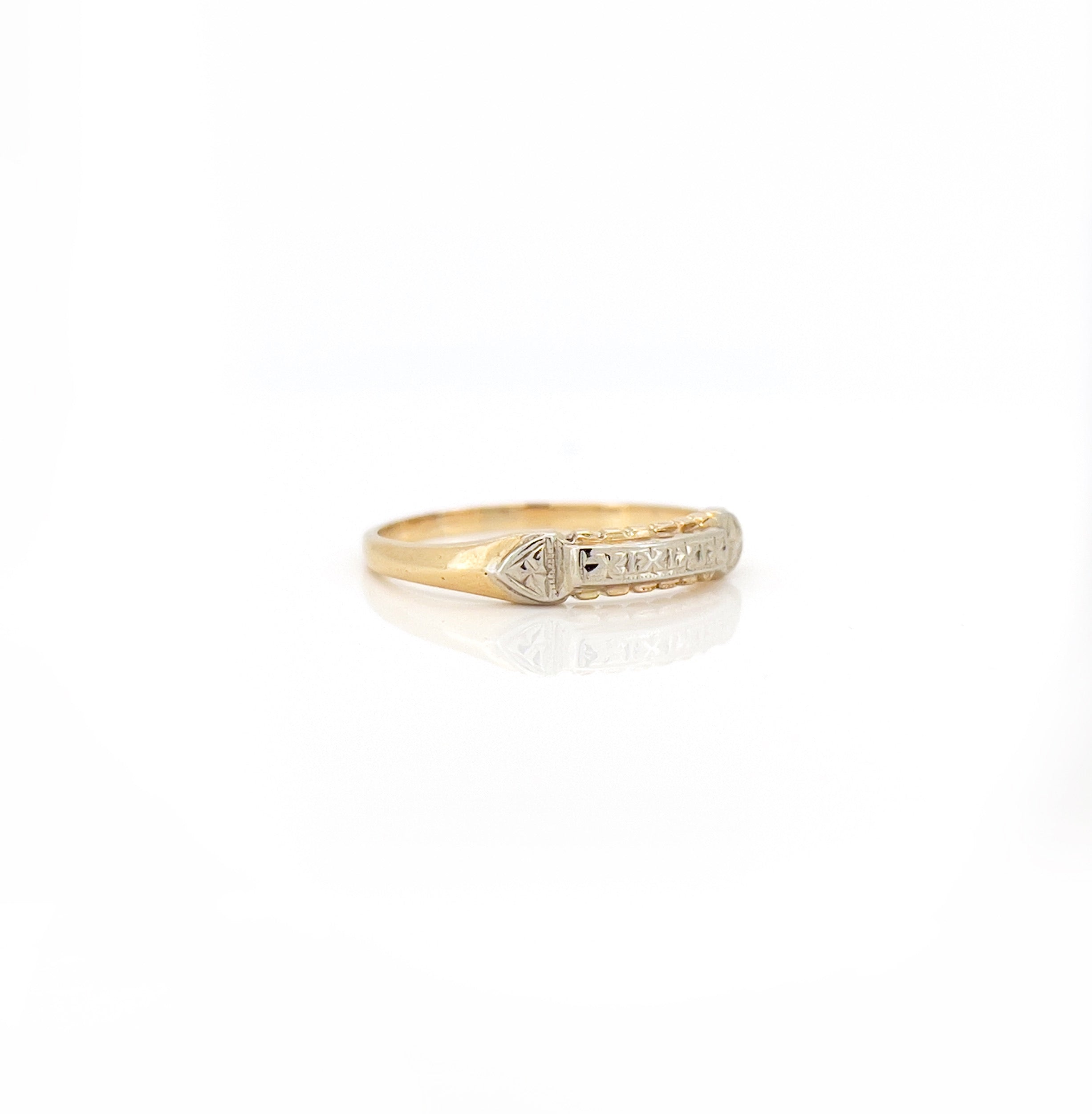 Vintage Two Tone Band, Size 6.5