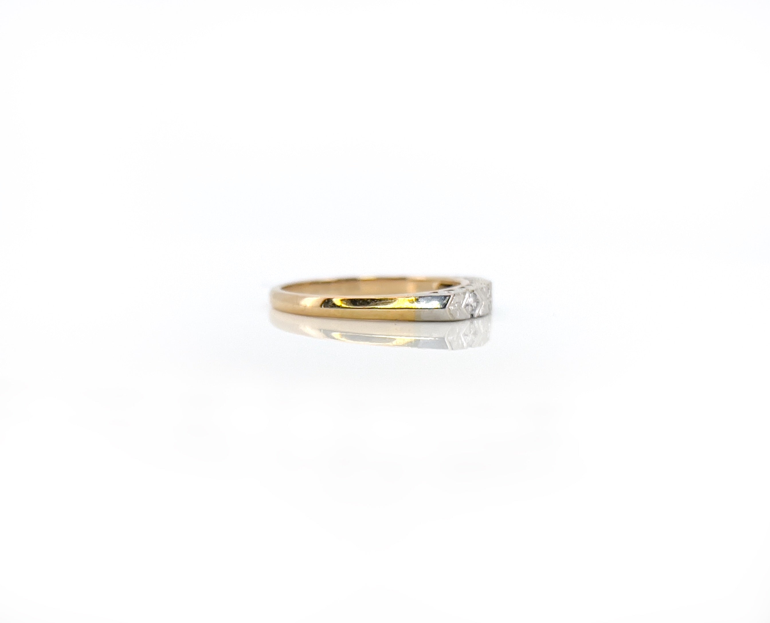 Vintage Two Tone Band Single Cut Diamond, Size 6.5