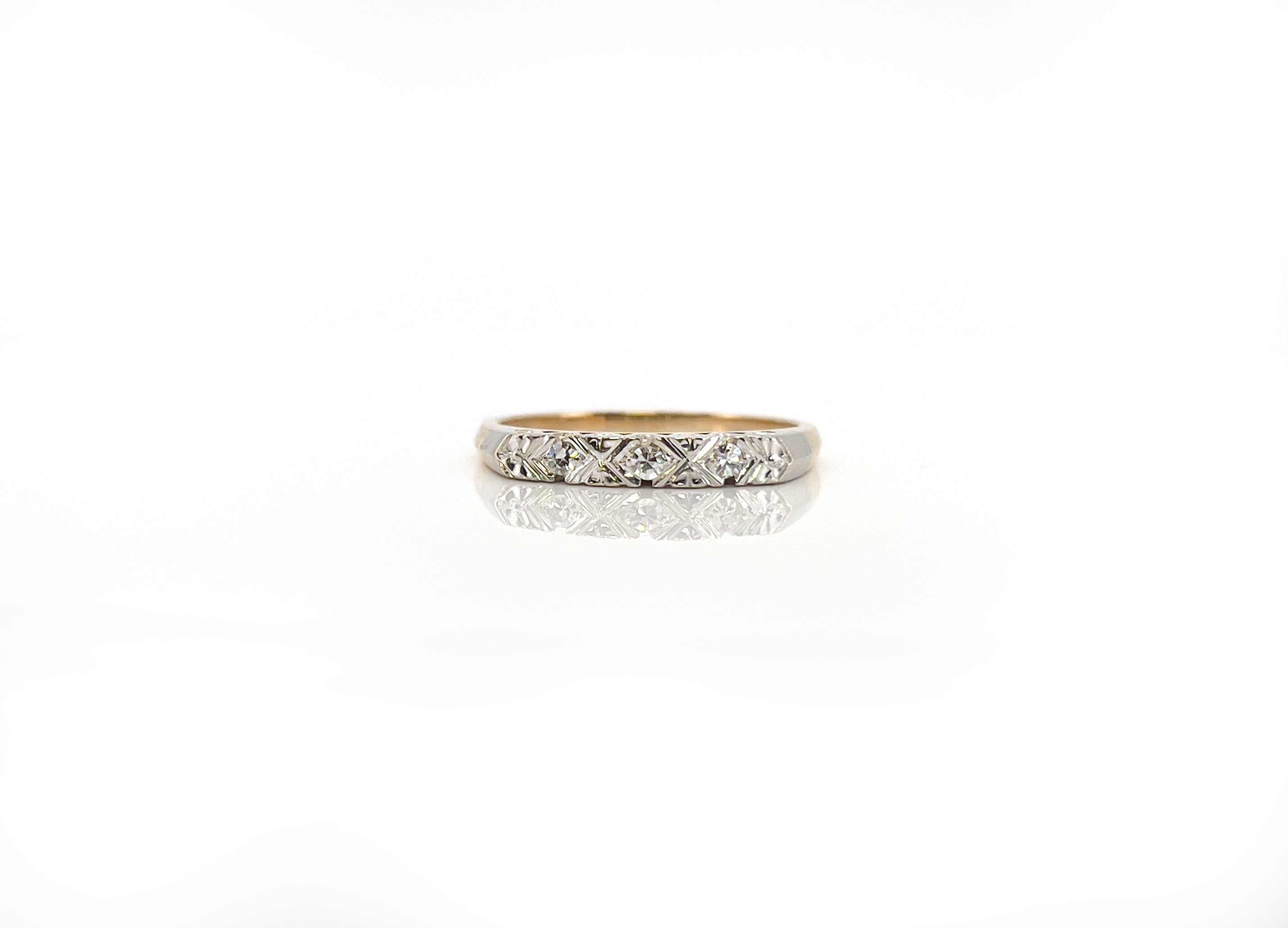Vintage Two Tone Band Single Cut Diamond, Size 6.5