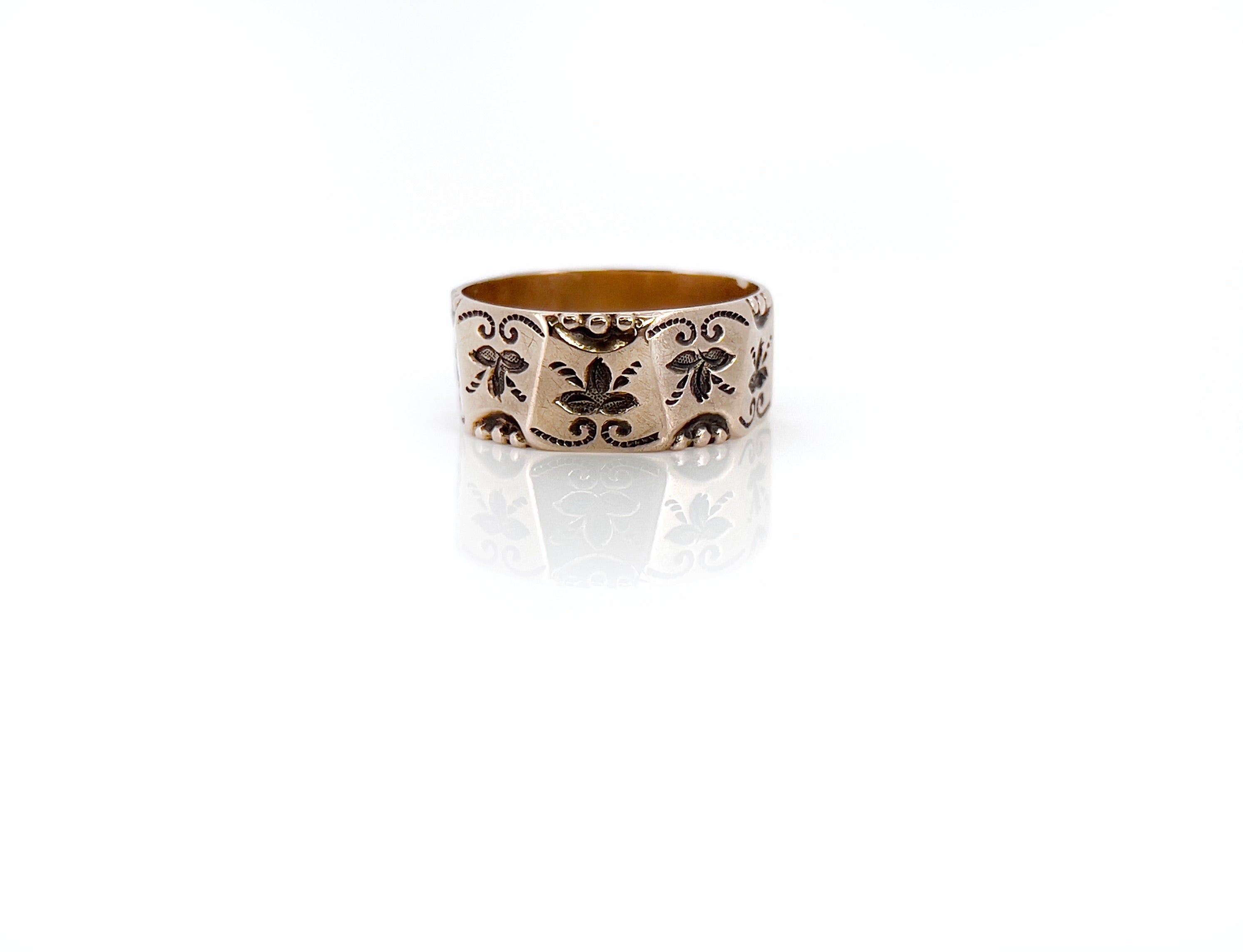 Victorian Ivy Leaf Motif Ring, Wedding Band, AM, Size 8.25