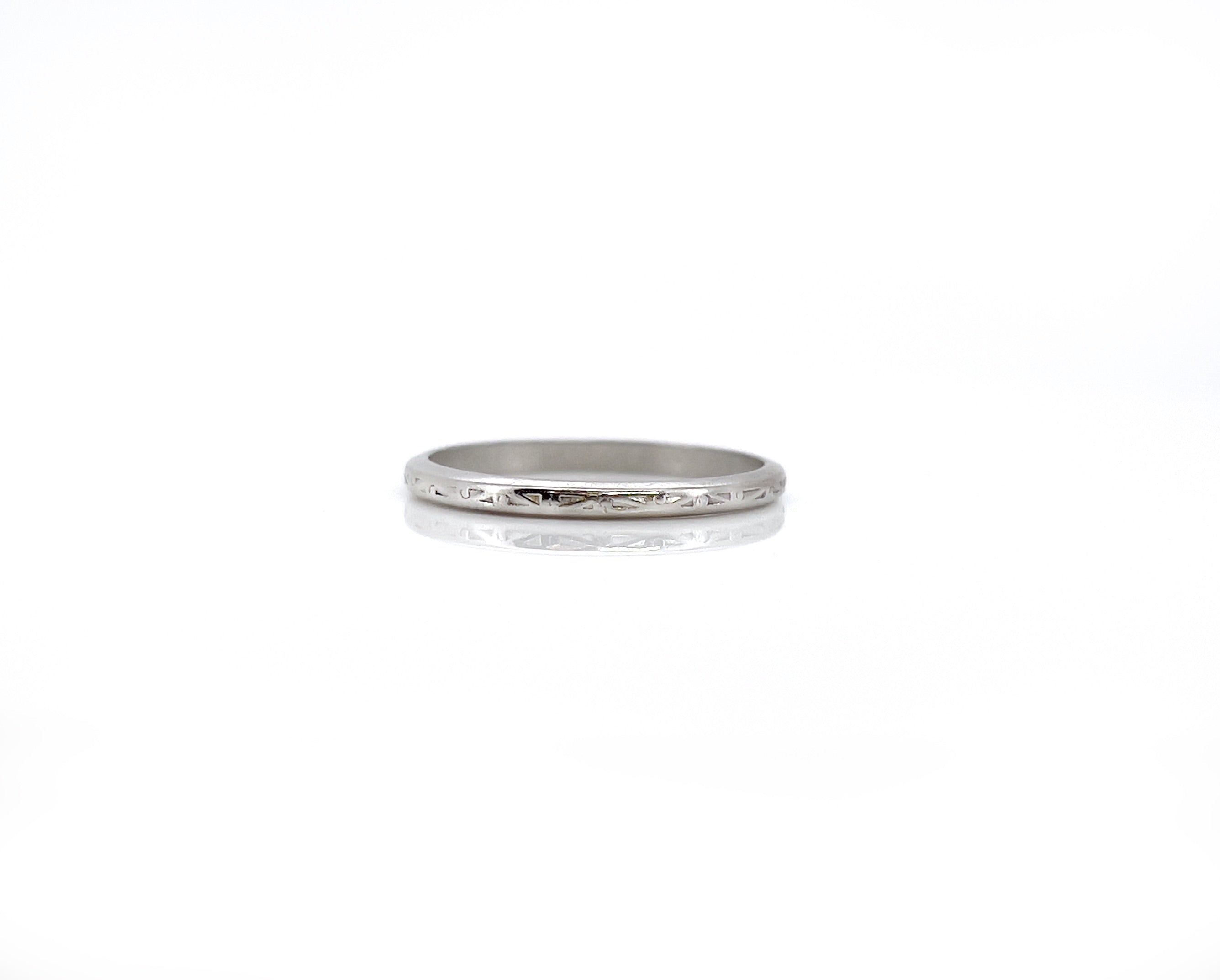 Platinum Vintage Wedding Band, Size 6.25
