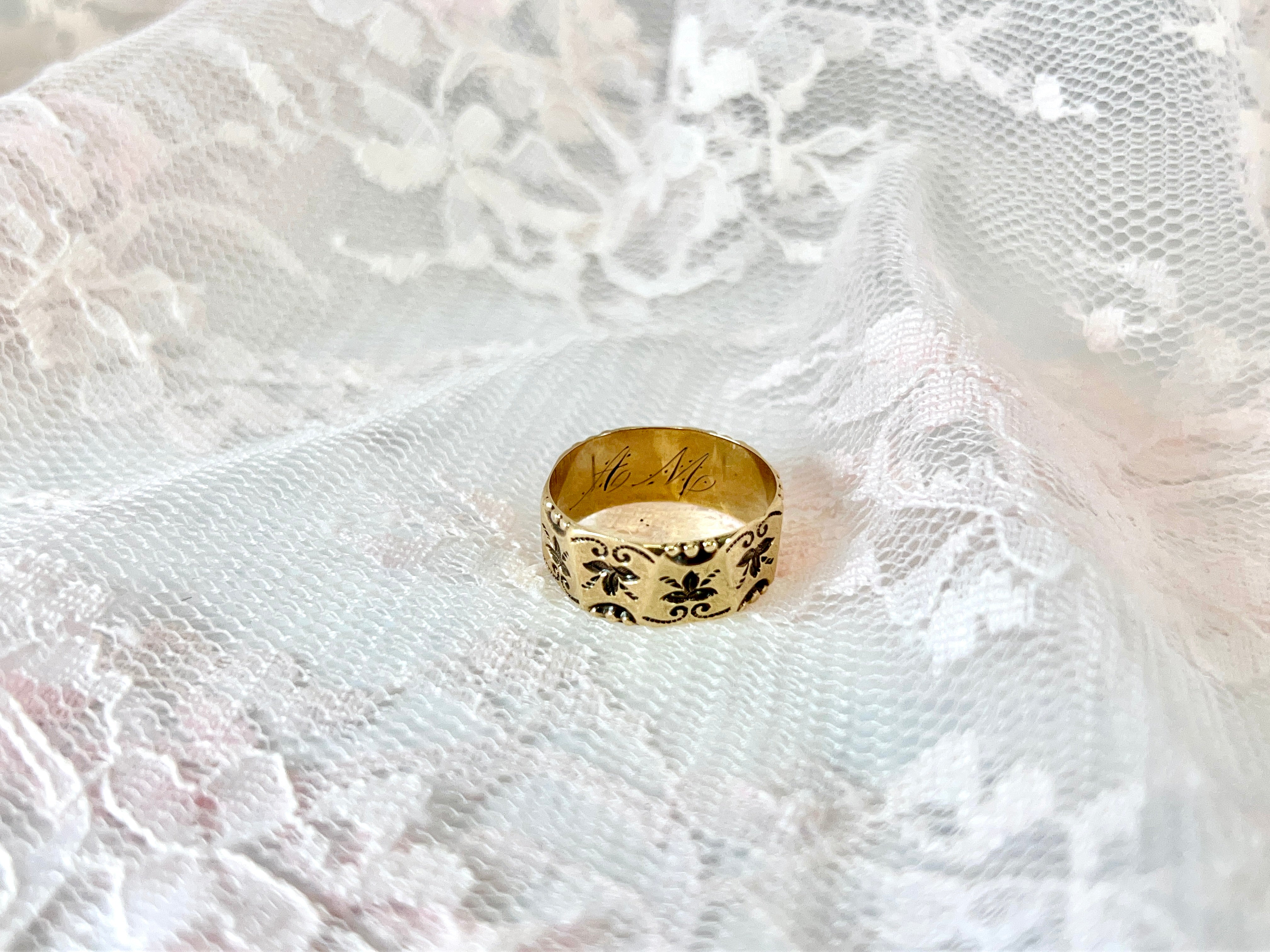 Victorian Ivy Leaf Motif Ring, Wedding Band, AM, Size 8.25