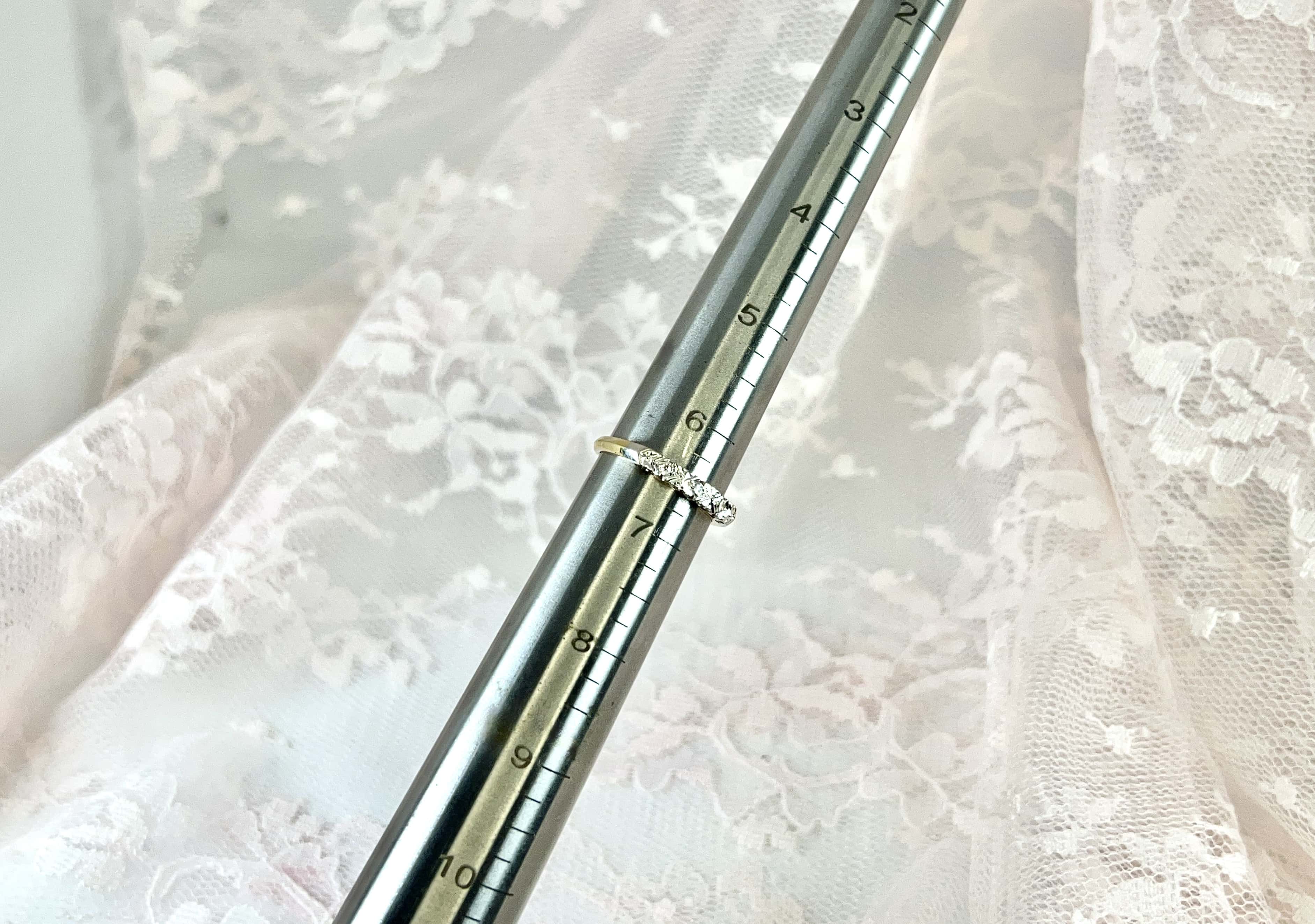 Vintage Two Tone Band Single Cut Diamond, Size 6.5
