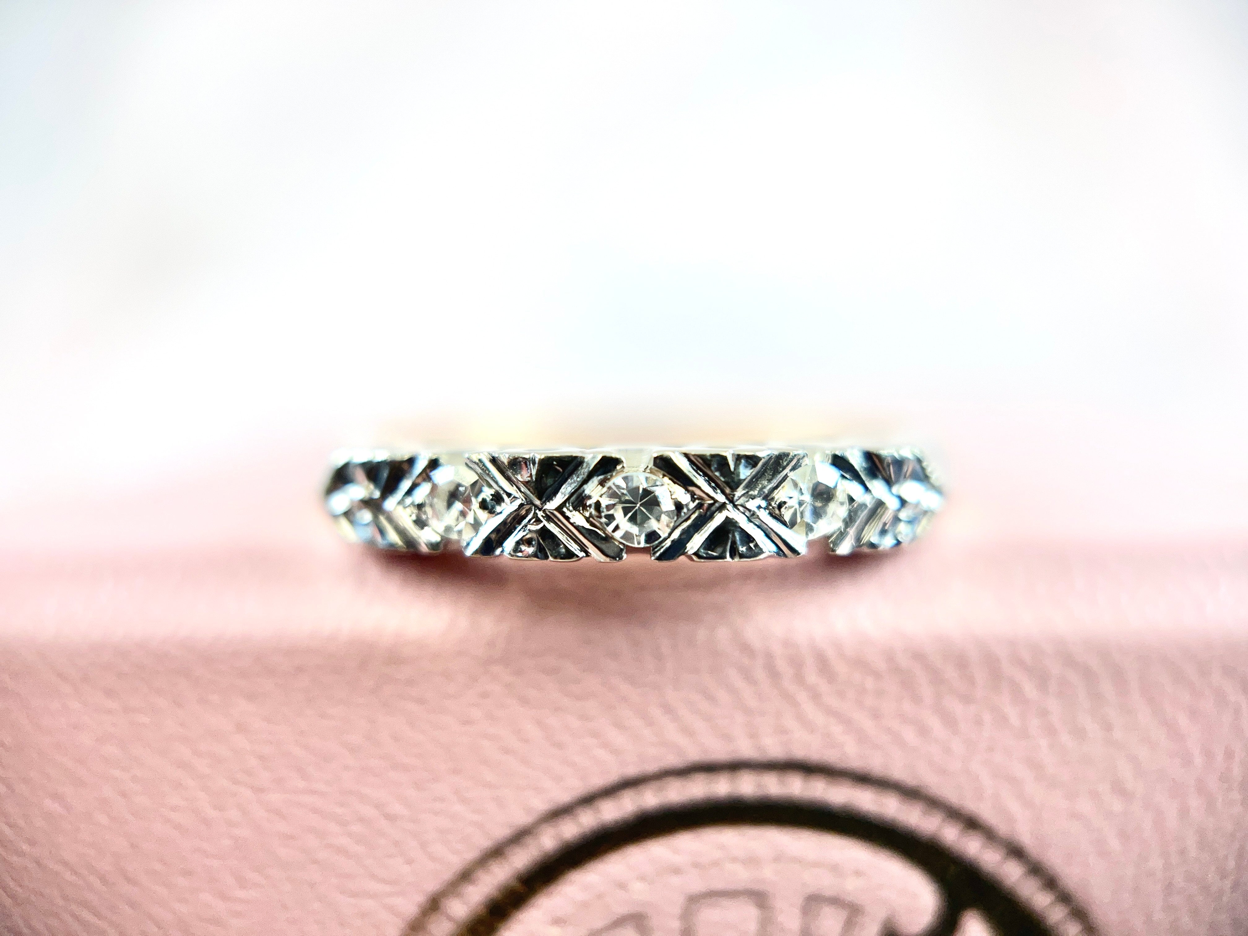 Vintage Two Tone Band Single Cut Diamond, Size 6.5
