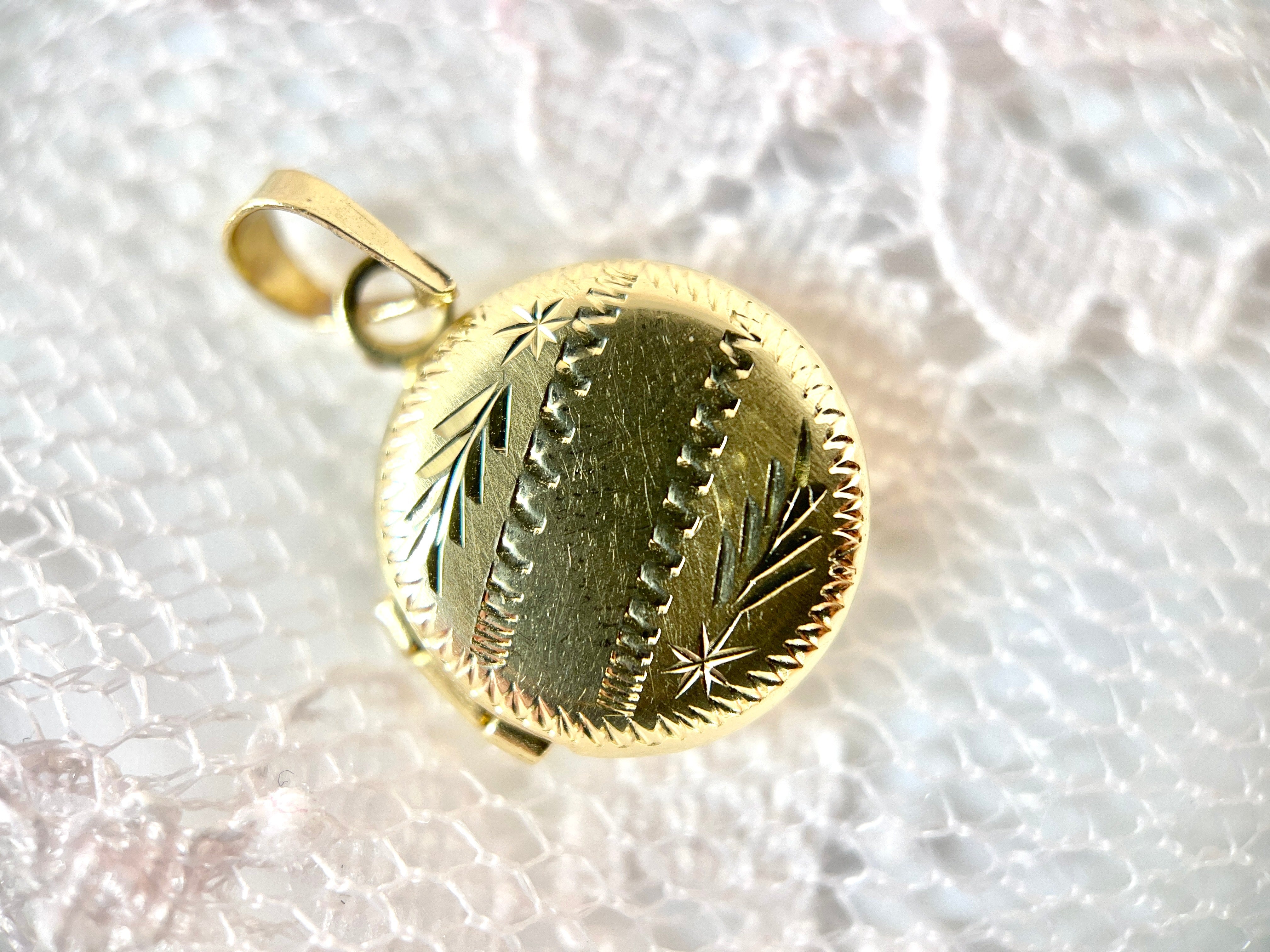 Mini Locket, 6-19-71, 14K