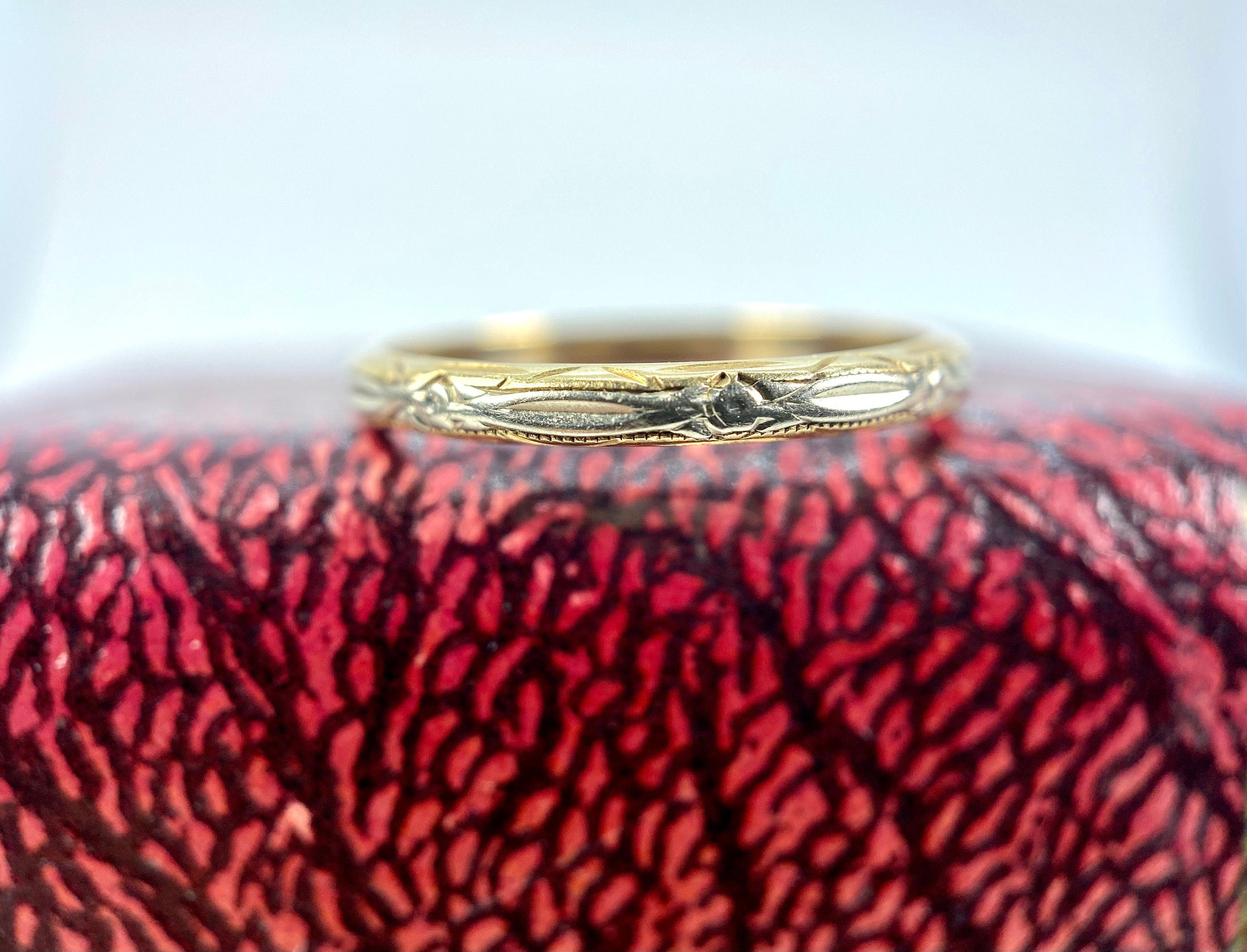 Vintage Two Tone Skinny Wedding Band, Size 4.75