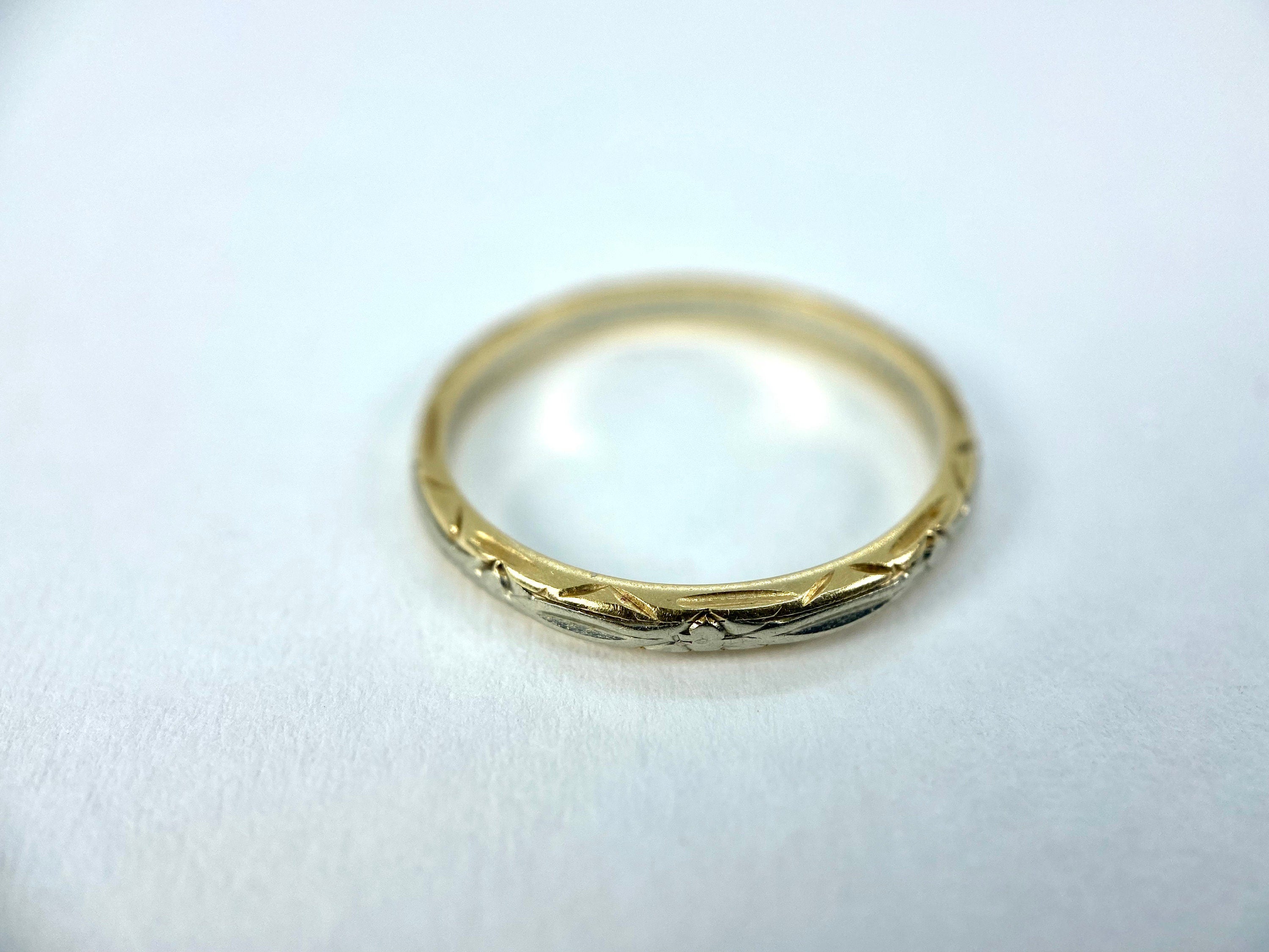 Vintage Two Tone Skinny Wedding Band, Size 4.75