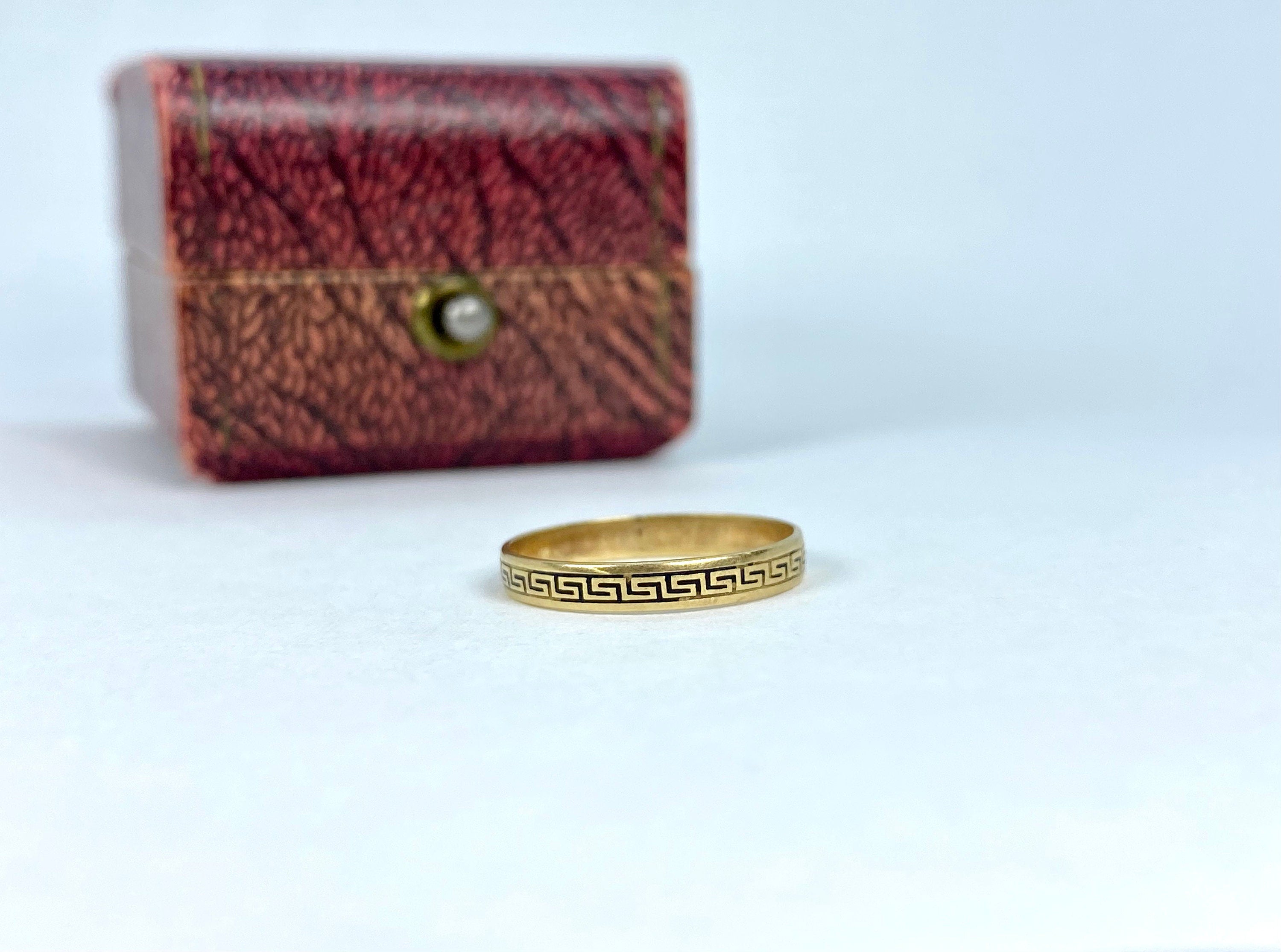 Antique 10K Yellow Gold Enamel Band, Size 4.75