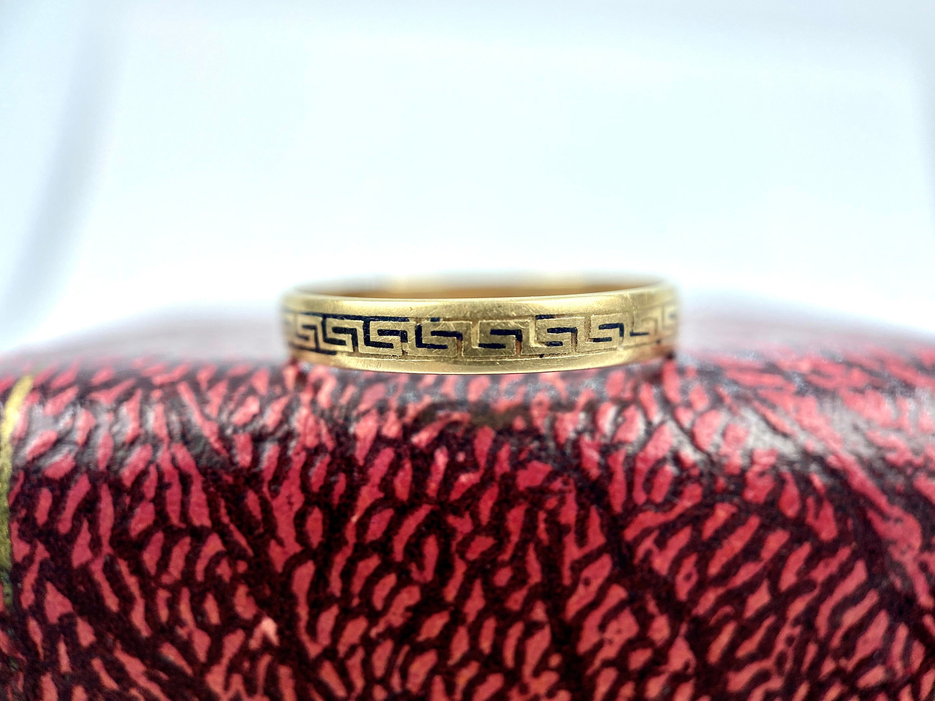 Antique 10K Yellow Gold Enamel Band, Size 4.75
