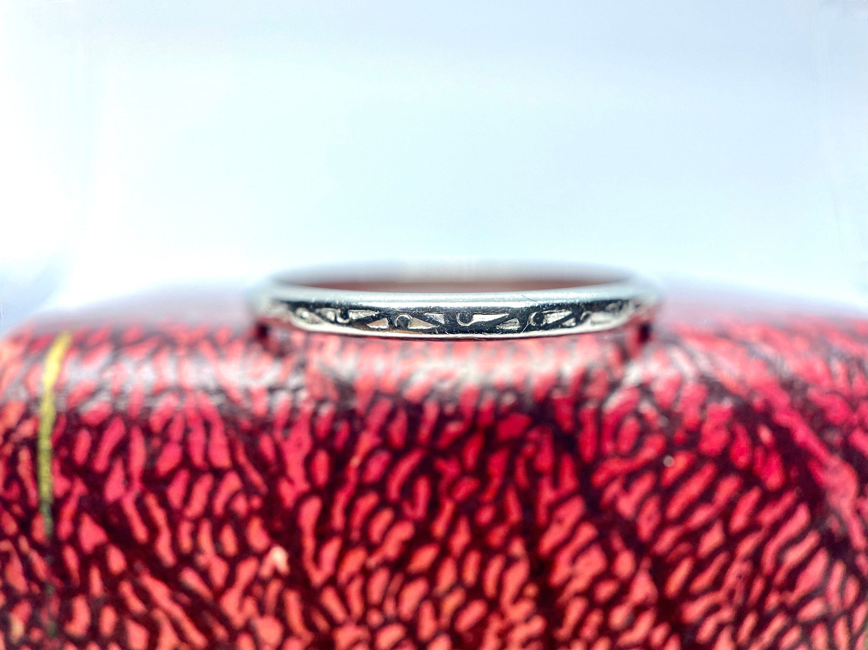 Platinum Vintage Wedding Band, Size 6.25