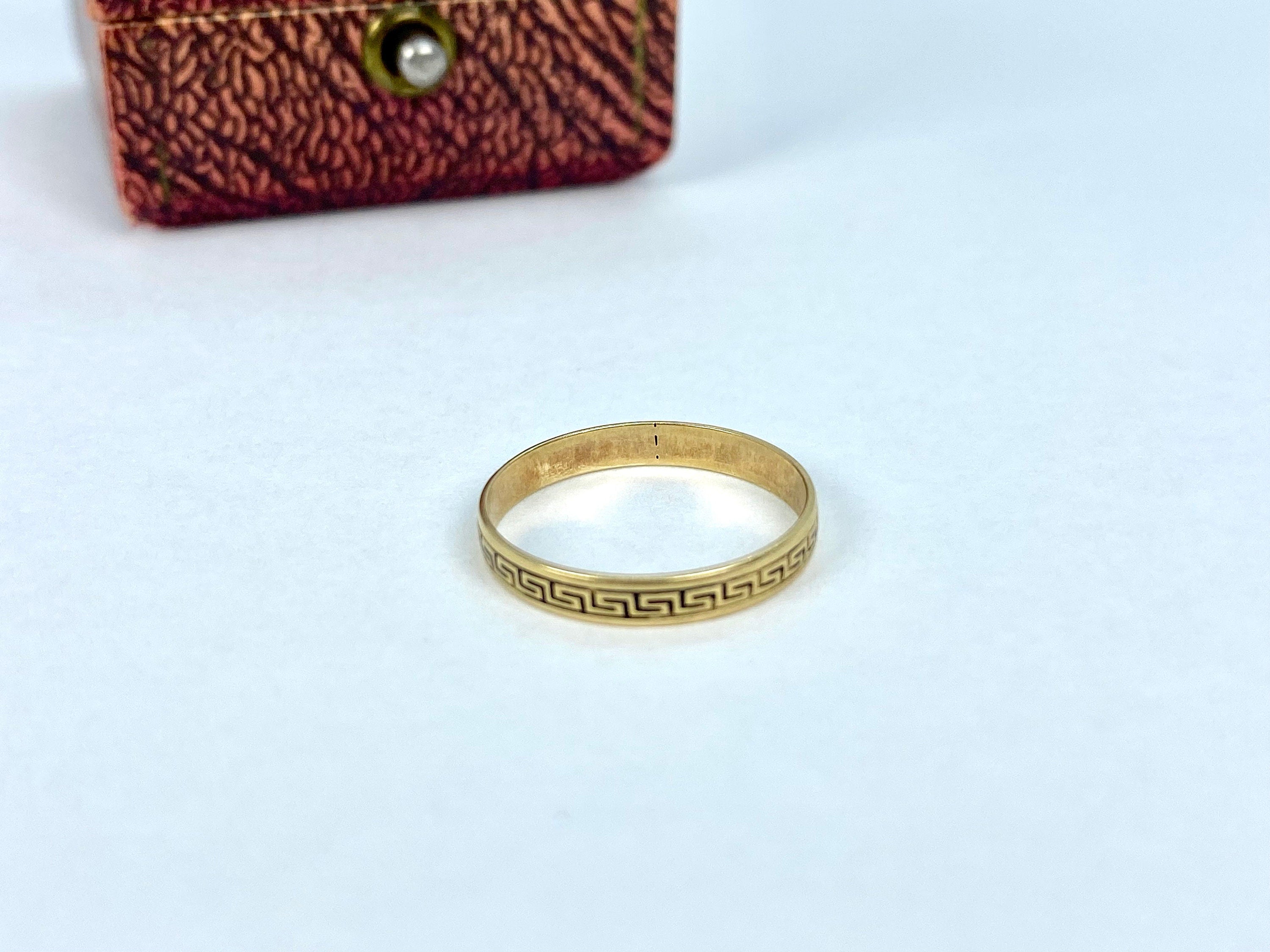 Antique 10K Yellow Gold Enamel Band, Size 4.75