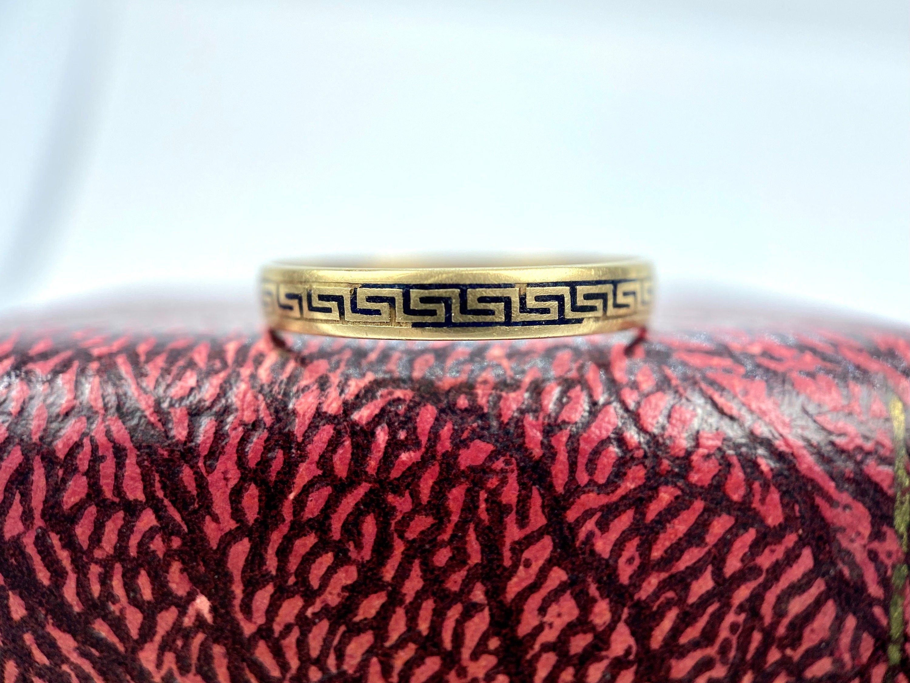 Antique 10K Yellow Gold Enamel Band, Size 4.75