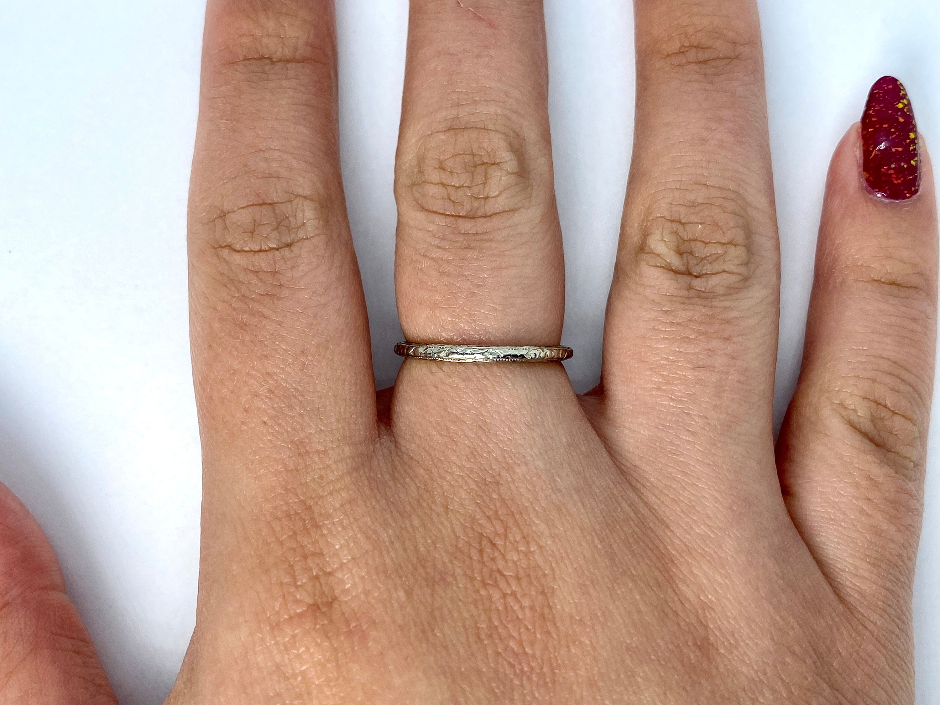 Vintage White Gold Engraved Band, Size 6.25