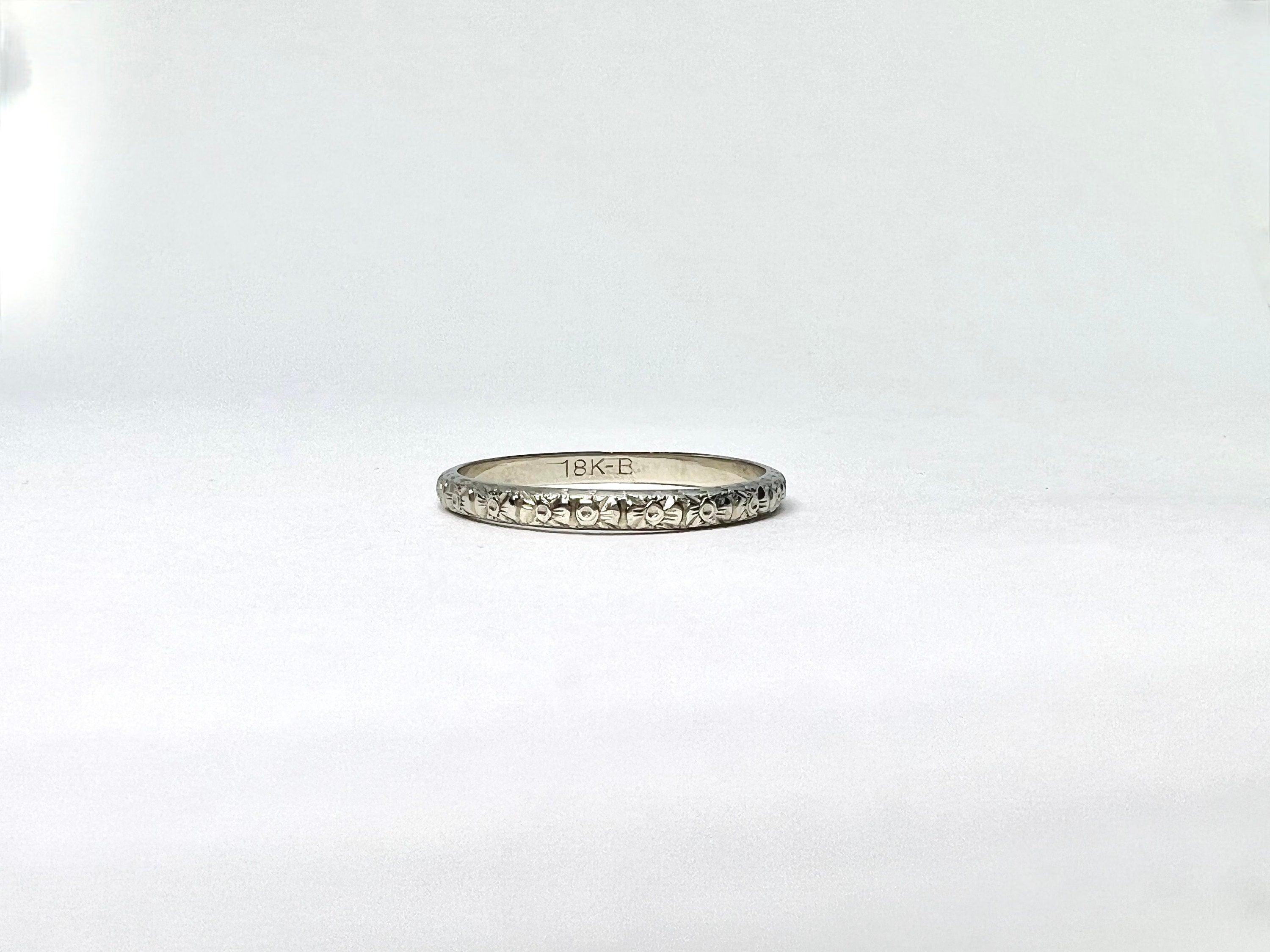 Vintage White Gold Floral Ring, Size 7.75