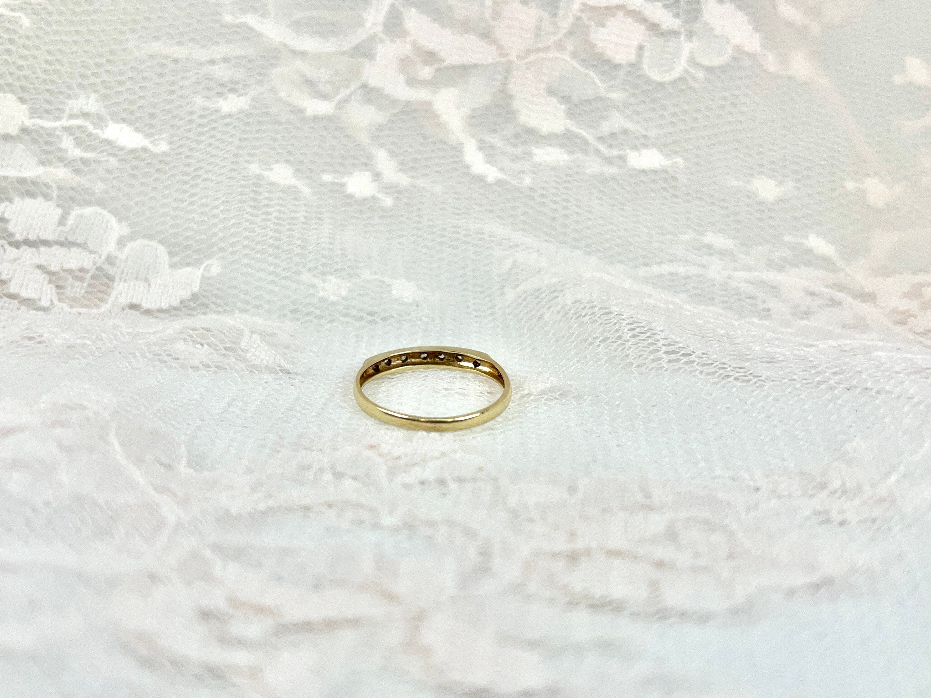 Vintage Two Tone Single Cut Diamond Band