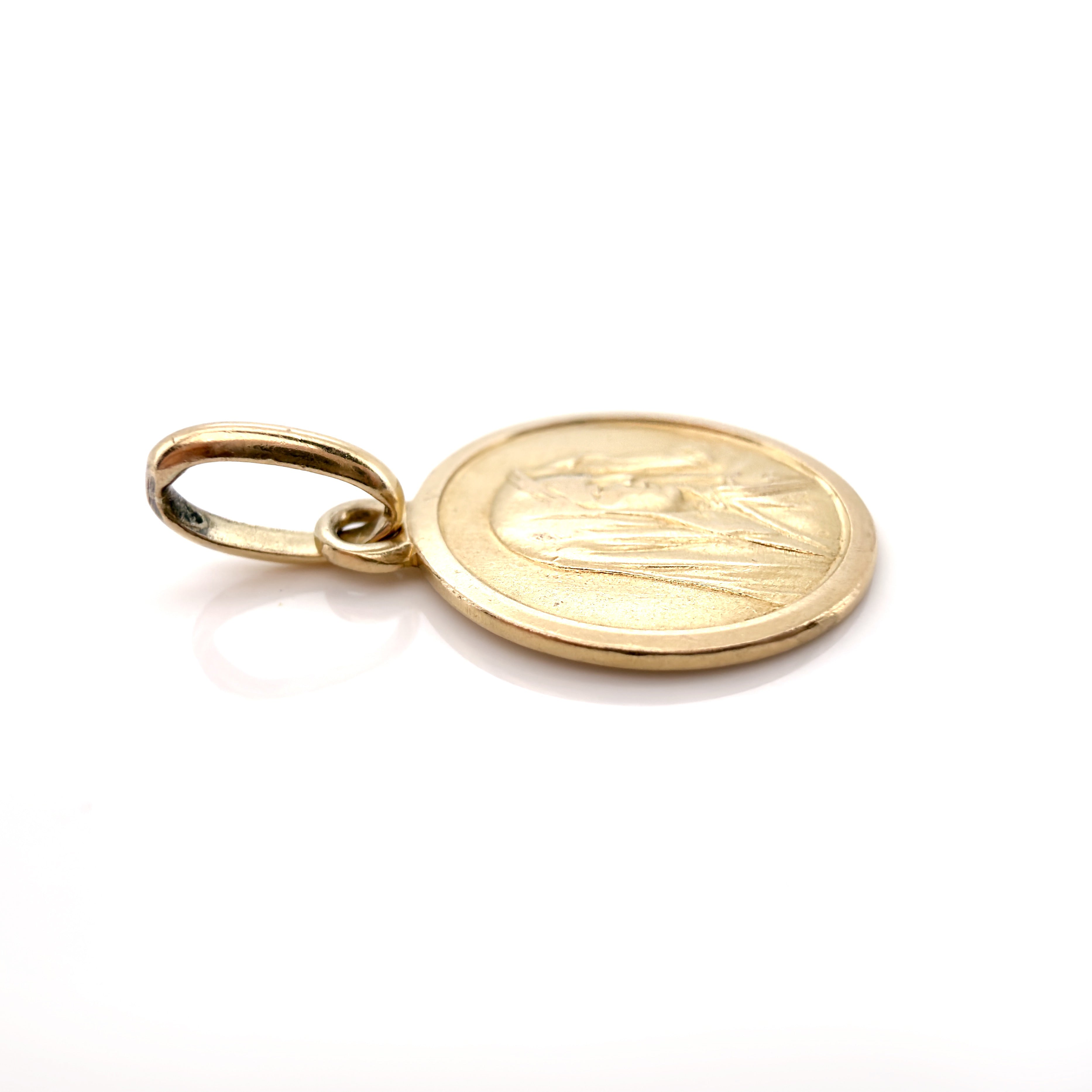 Vintage 1960s Italian 18K Virgin Mary Medallion, Pendant