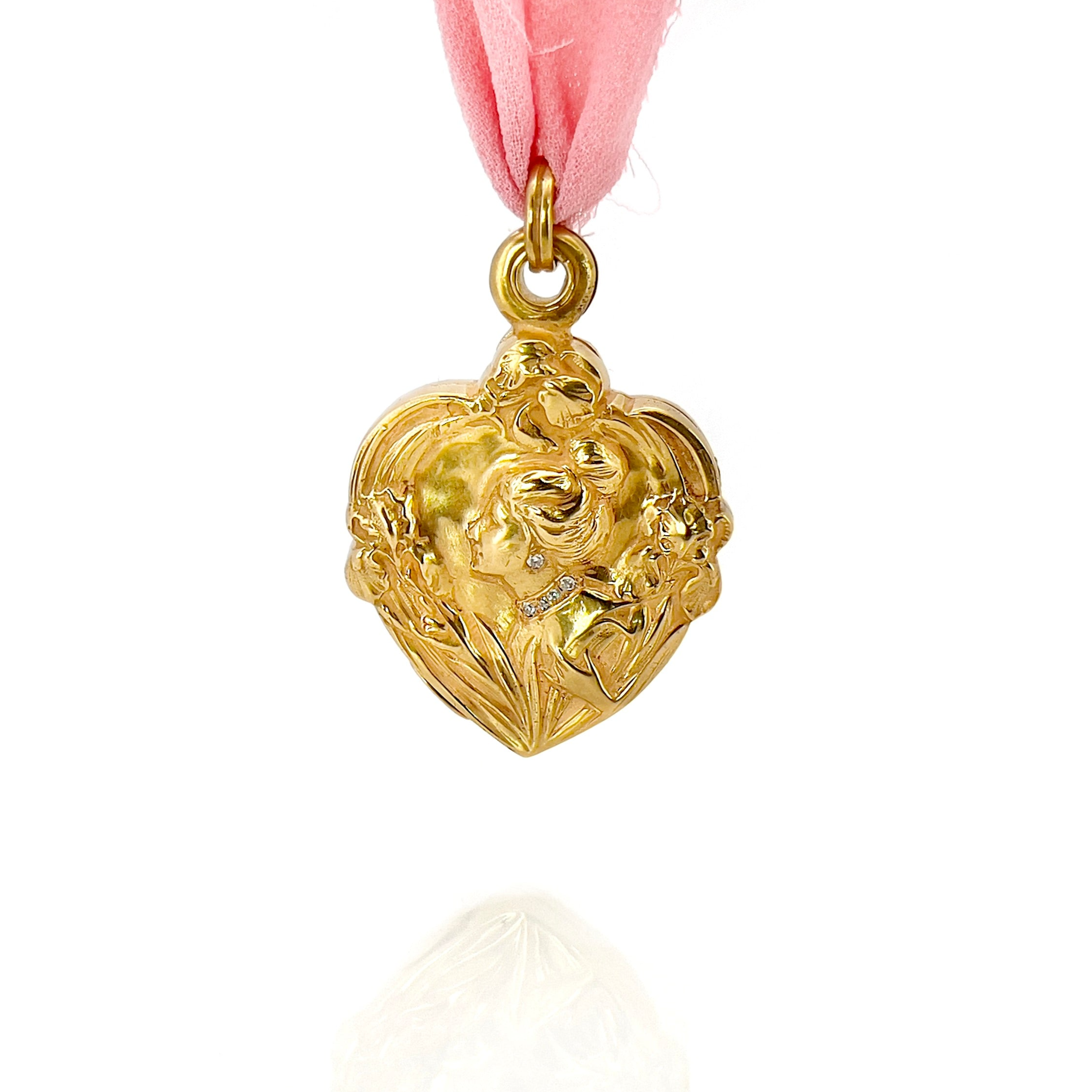 Art Nouveau Heart Locket, Elda y Roberto, Antique, 14K