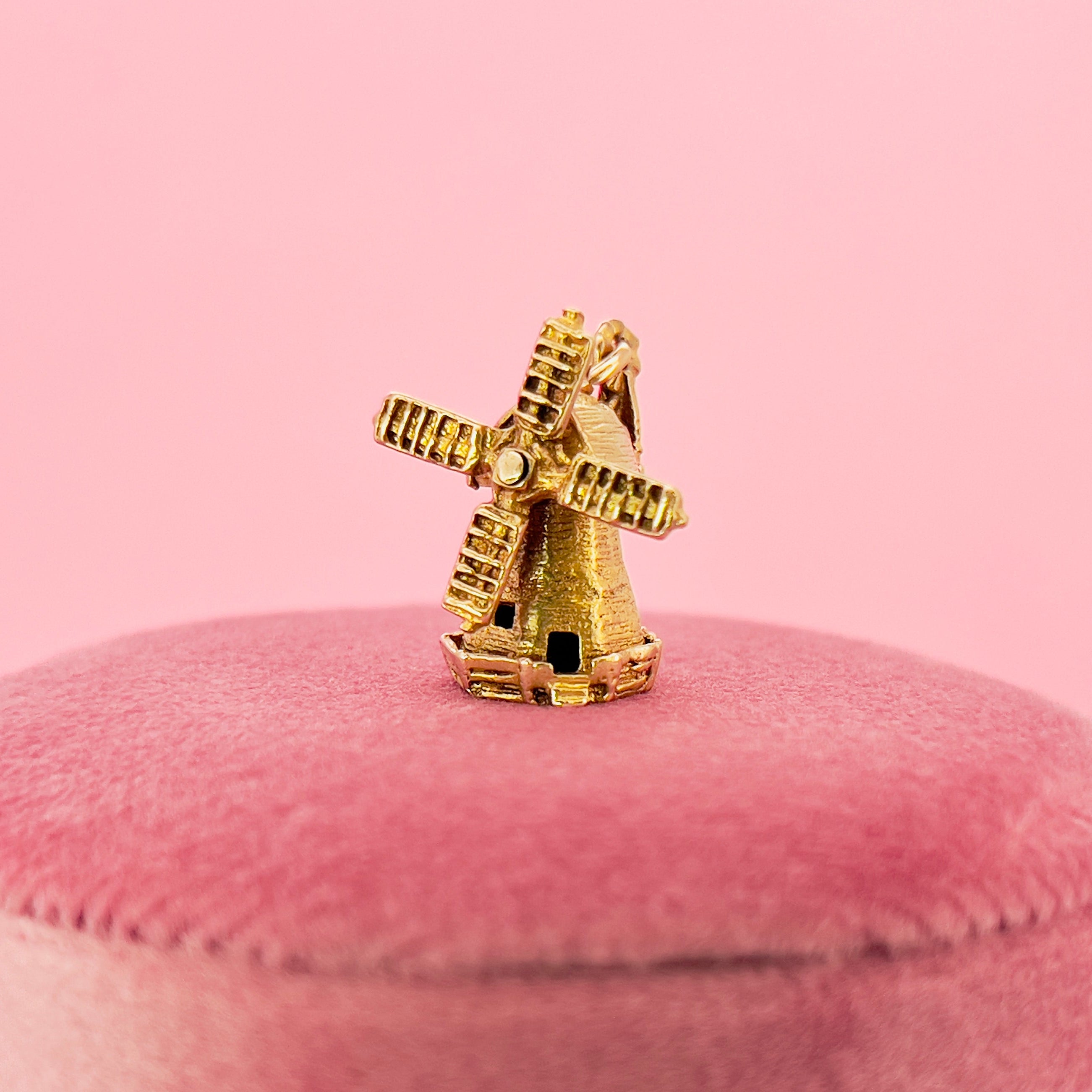 Vintage Windmill Charm, 9K, London 1958