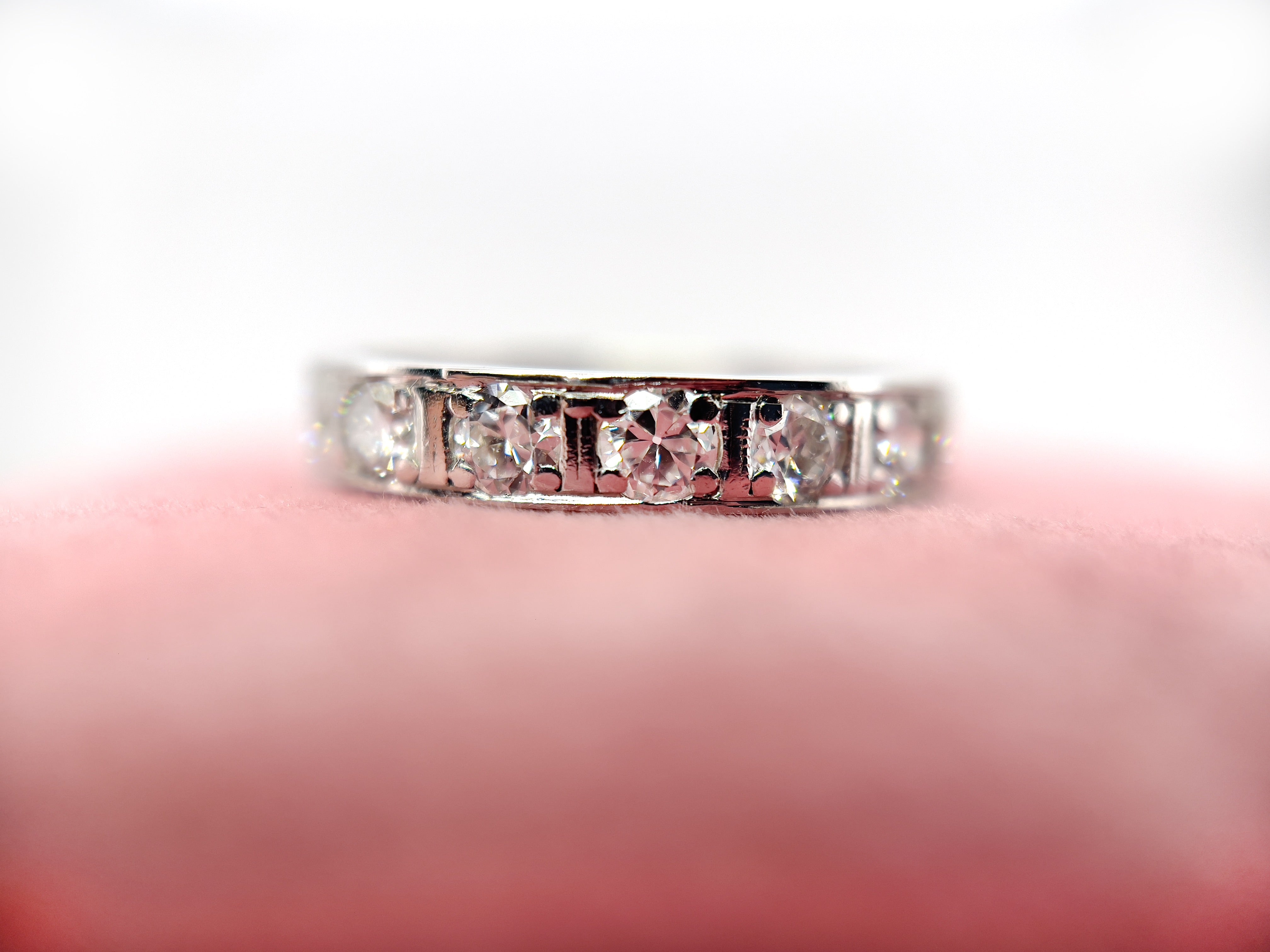 Art Deco Old European and Transitional Cut Diamond Eternity Ring, 1.58 cts, Platinum