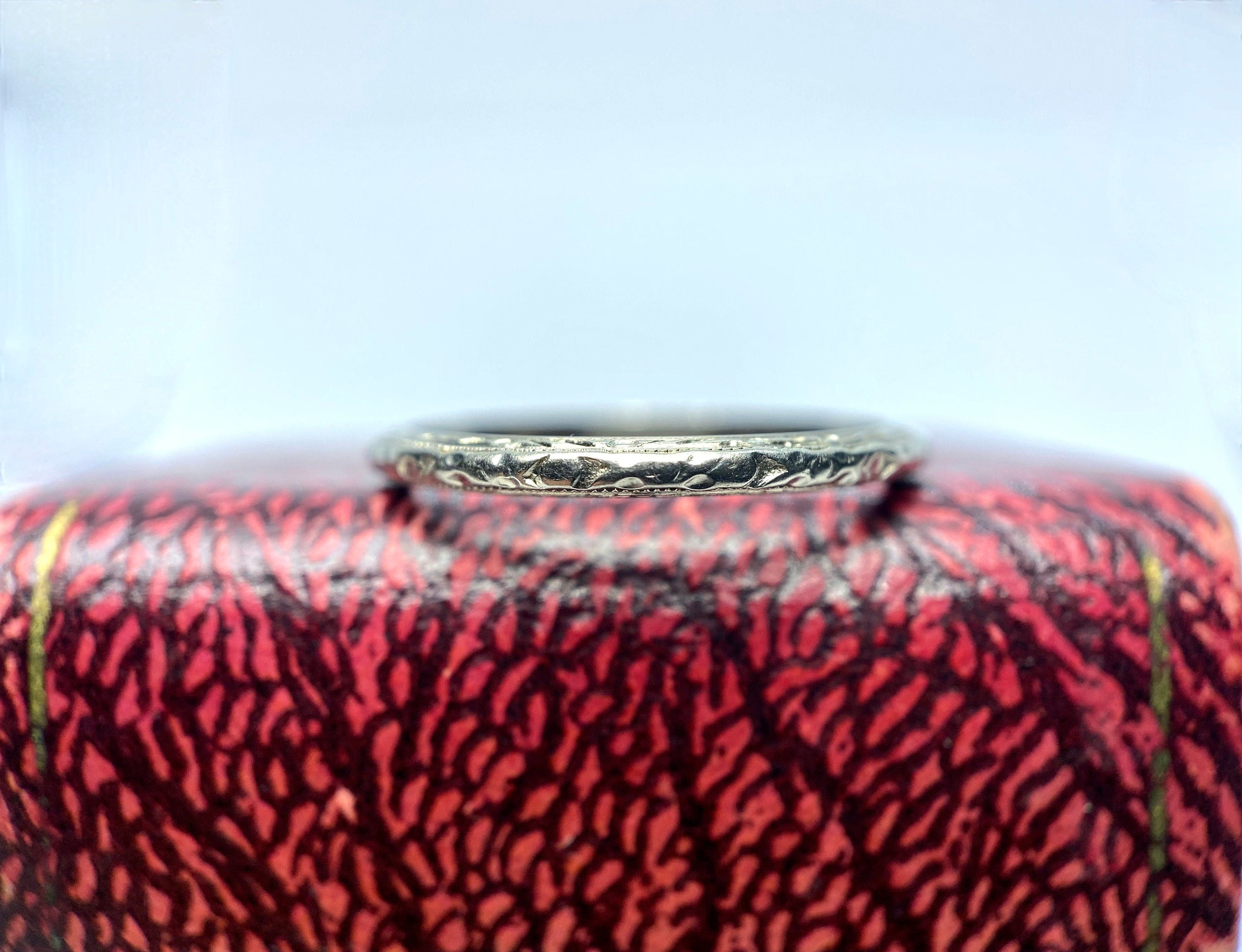 Vintage White Gold Engraved Band, Size 6.25
